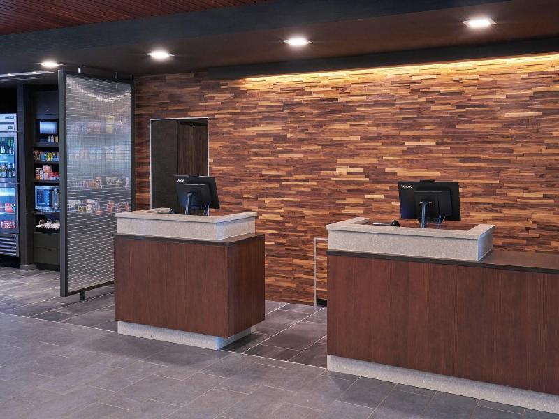 Courtyard By Marriott Petoskey At Victories Square image