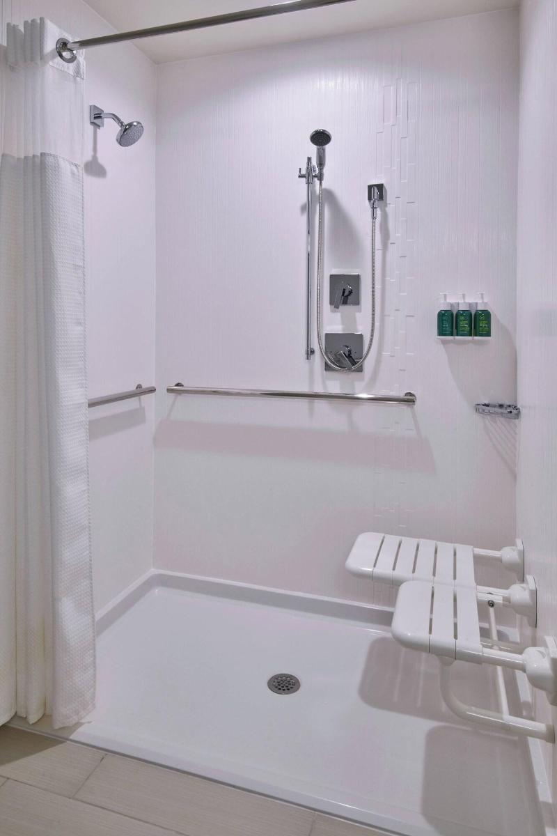 Courtyard By Marriott Petoskey At Victories Square image