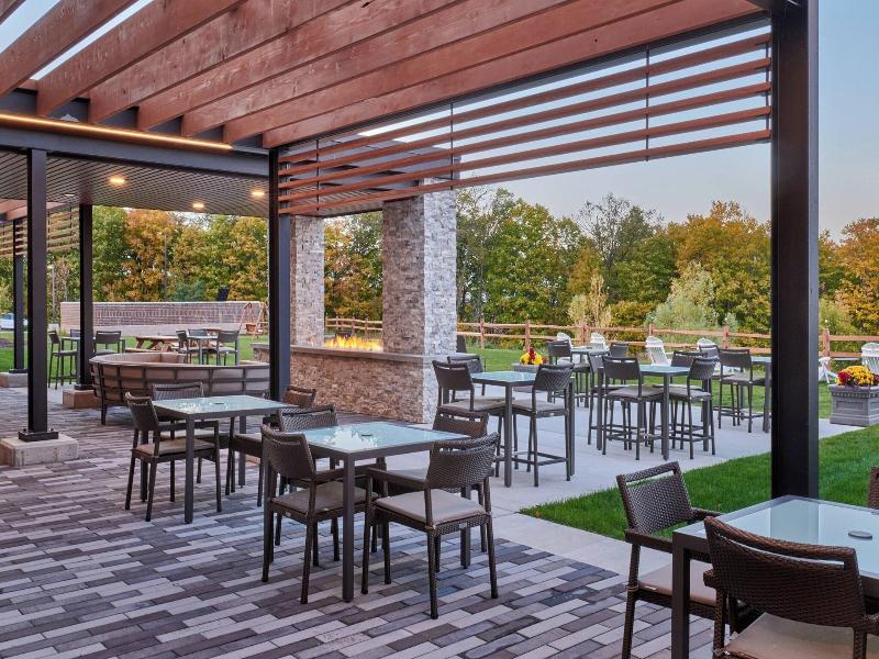 Courtyard By Marriott Petoskey At Victories Square image