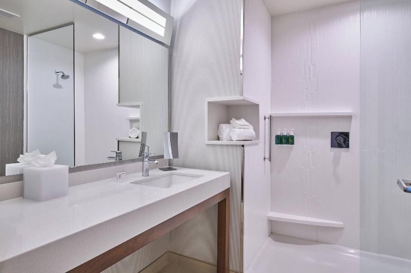 Courtyard By Marriott Petoskey At Victories Square image