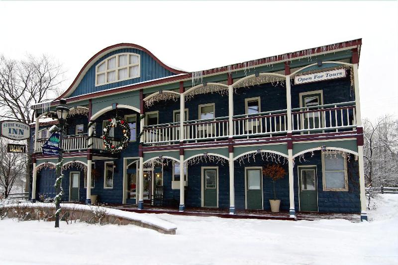 Stone Waters Inn — photo 40