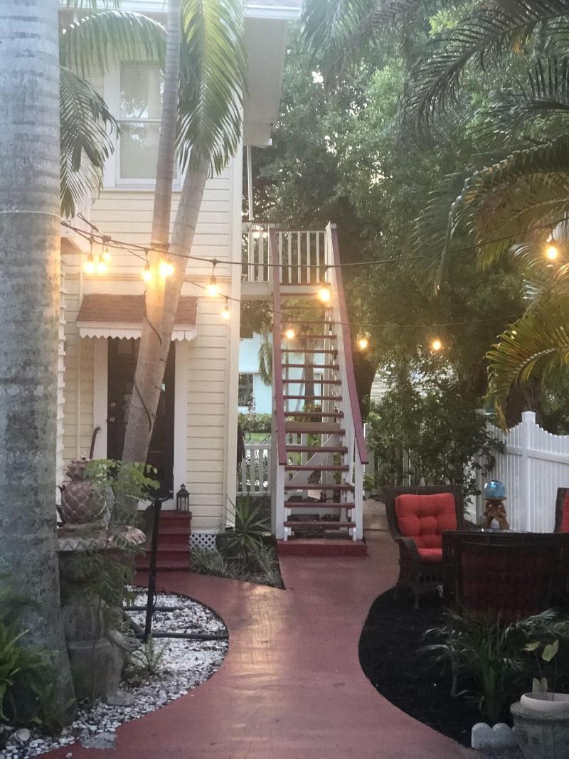 The Hibiscus House Bed And Breakfast image