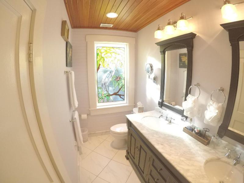 The Hibiscus House Bed And Breakfast image