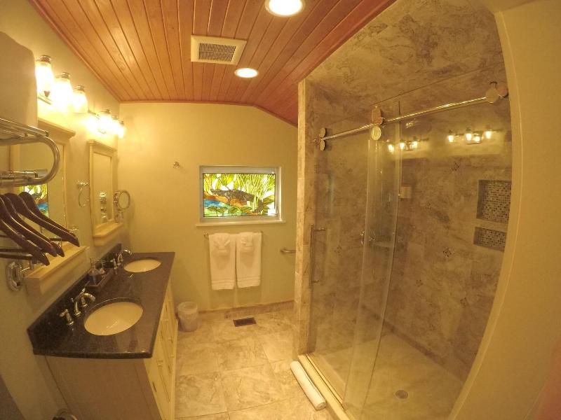 The Hibiscus House Bed And Breakfast image