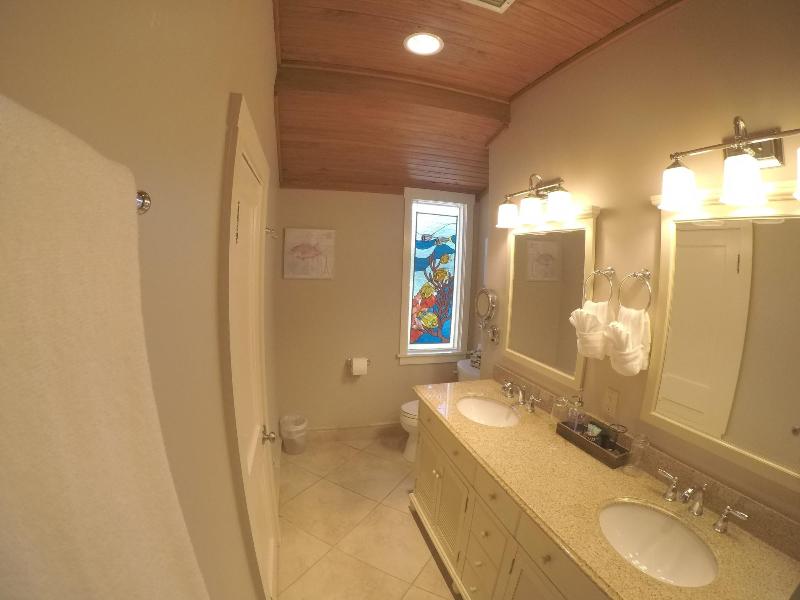 The Hibiscus House Bed And Breakfast image