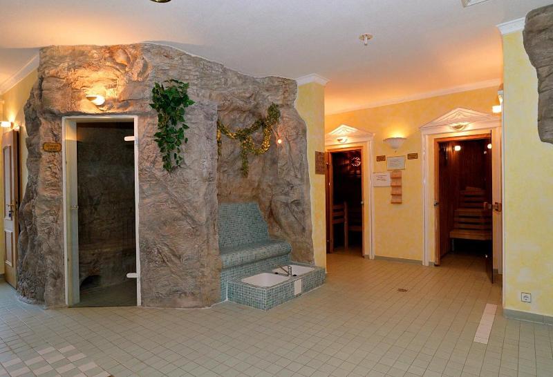 Landgasthof & Hotel Waldow image