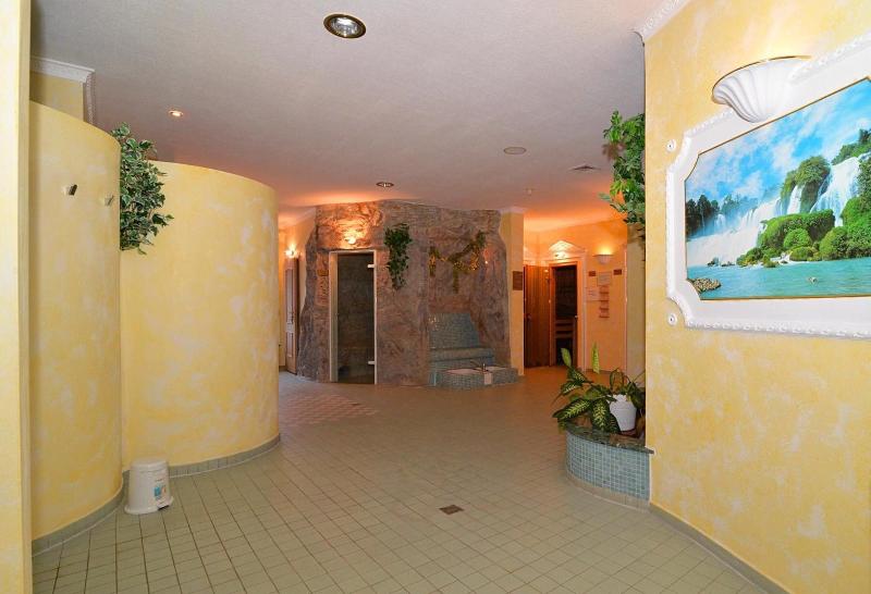 Landgasthof & Hotel Waldow image