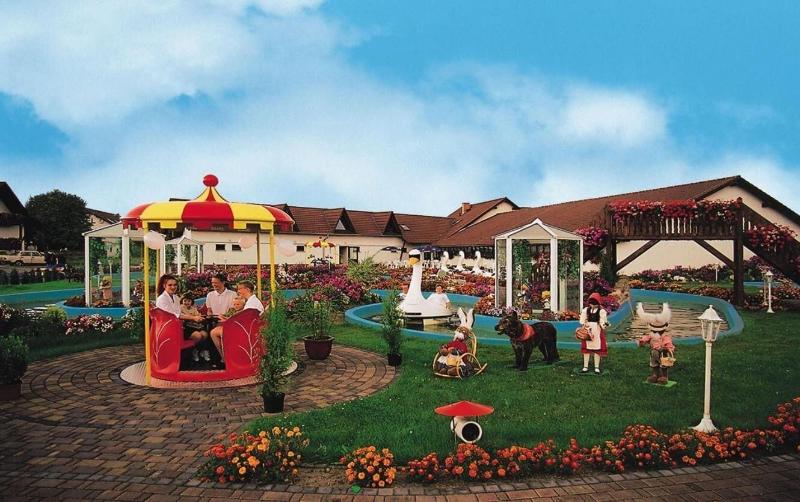 Landgasthof & Hotel Waldow image