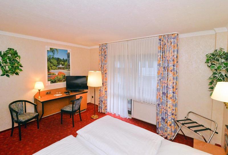 Landgasthof & Hotel Waldow image