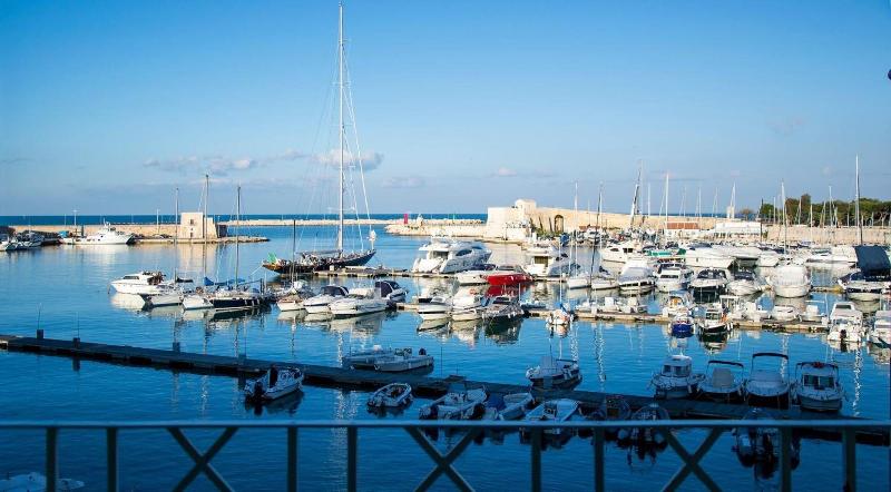 Suite Home Trani image