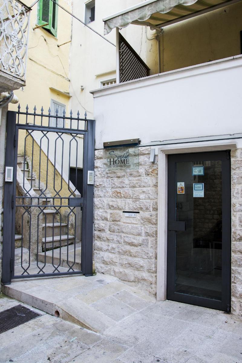 Suite Home Trani image