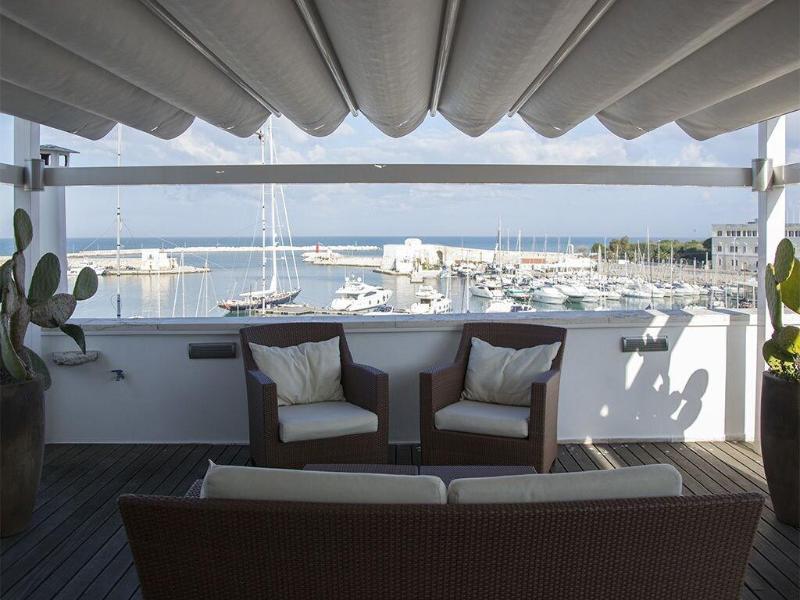 Suite Home Trani image