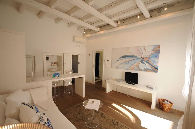 Suite Home Trani image