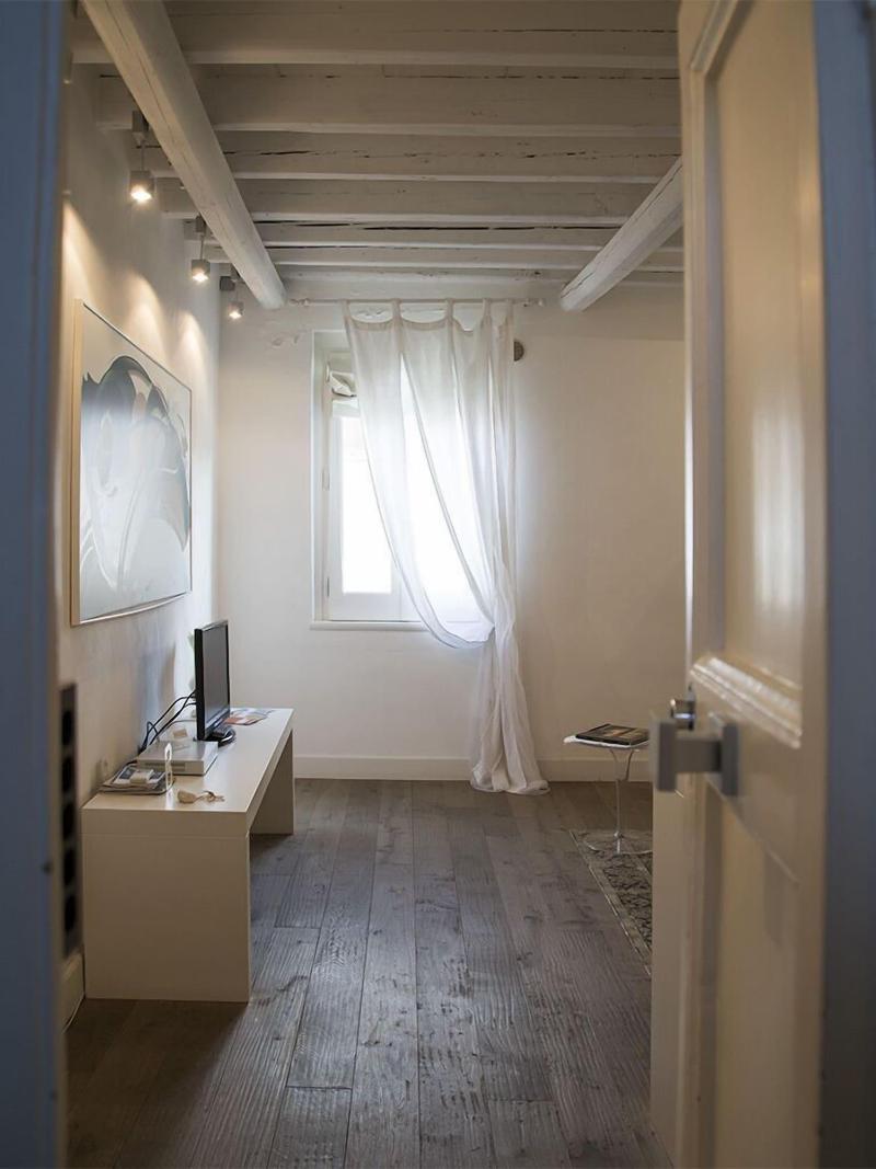 Suite Home Trani image