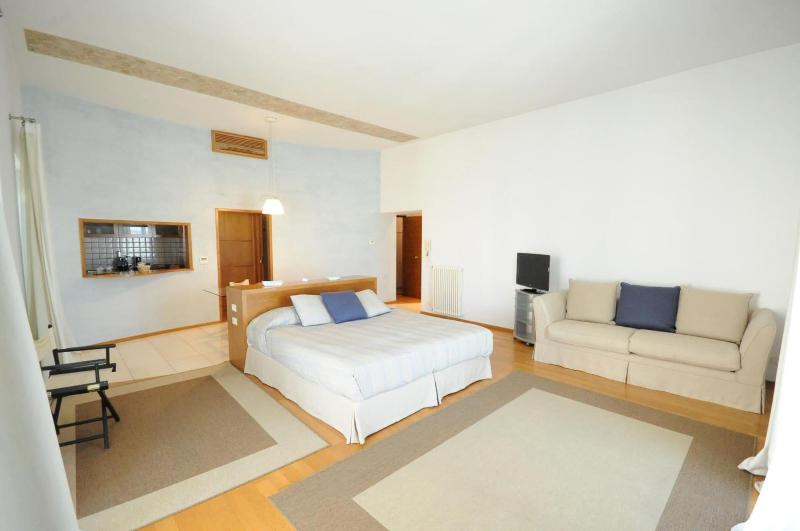Suite Home Trani image