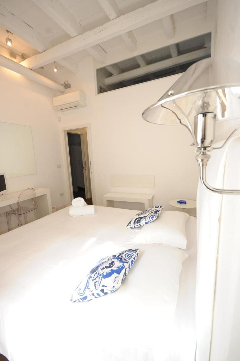 Suite Home Trani image