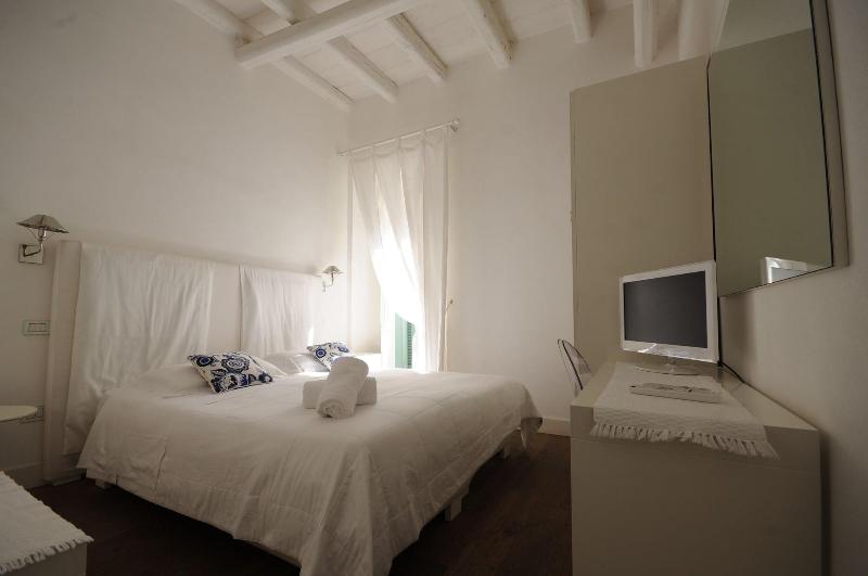 Suite Home Trani image