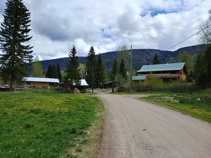 Wolfwood Guest Ranch, Clearwater