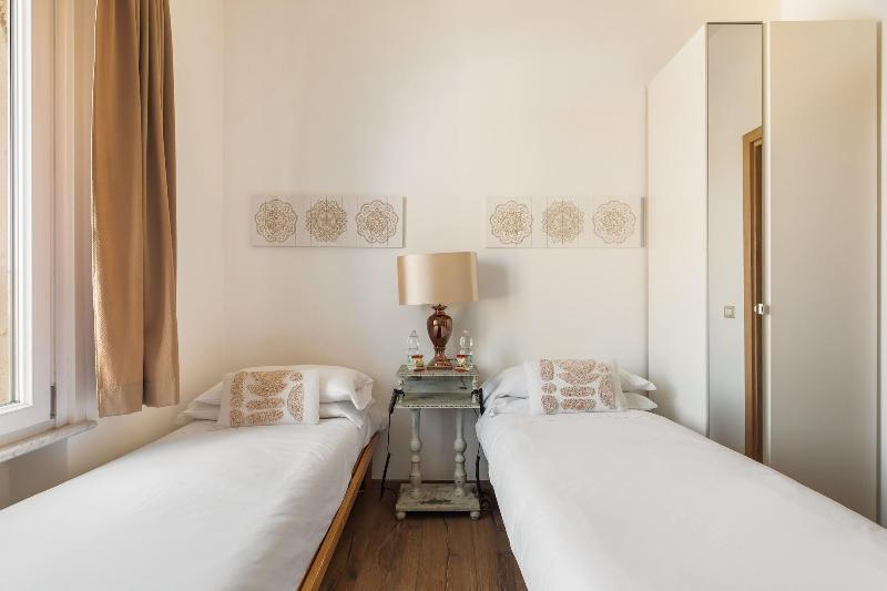 Guest House Maison 6 image