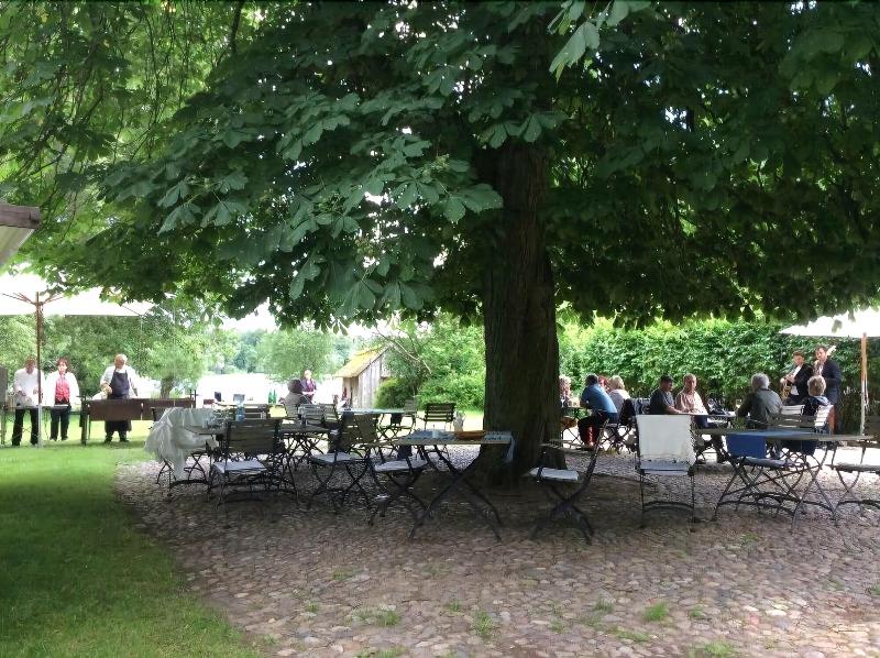 Seehotel Am Neuklostersee image