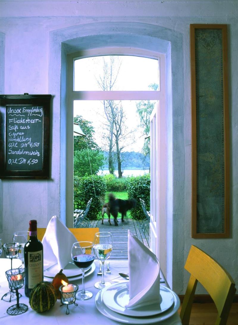 Seehotel Am Neuklostersee image