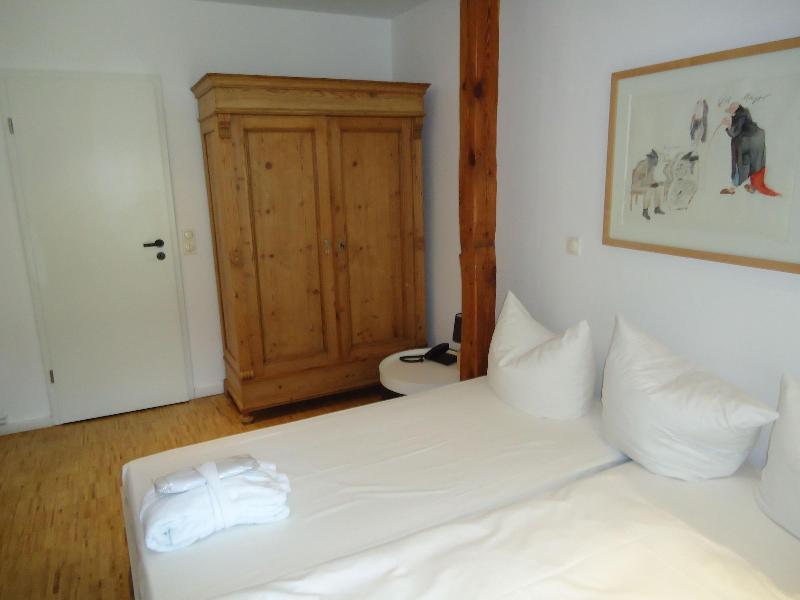 Seehotel Am Neuklostersee image