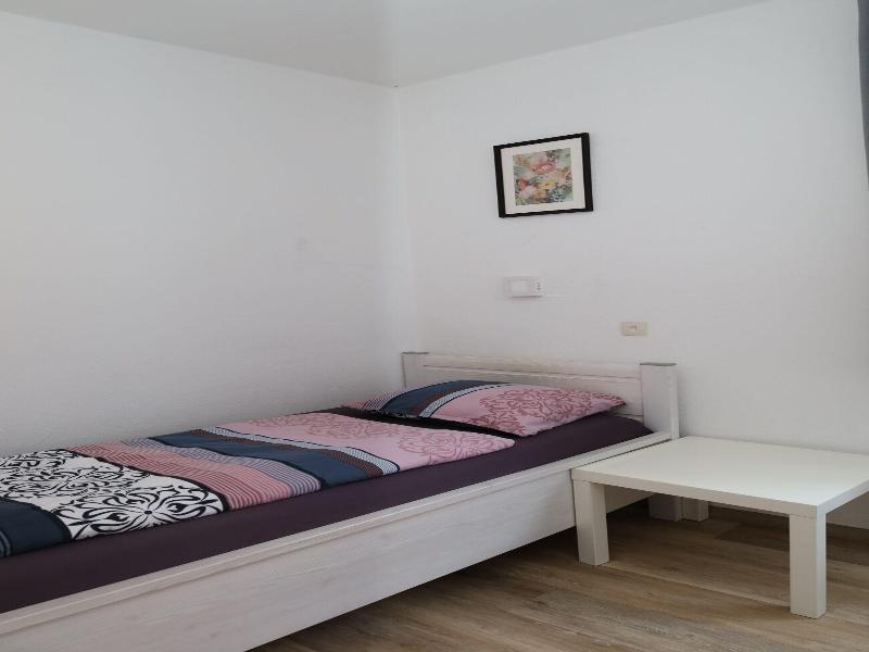 Pension Highway 3 Sennestadt-Bielefeld image