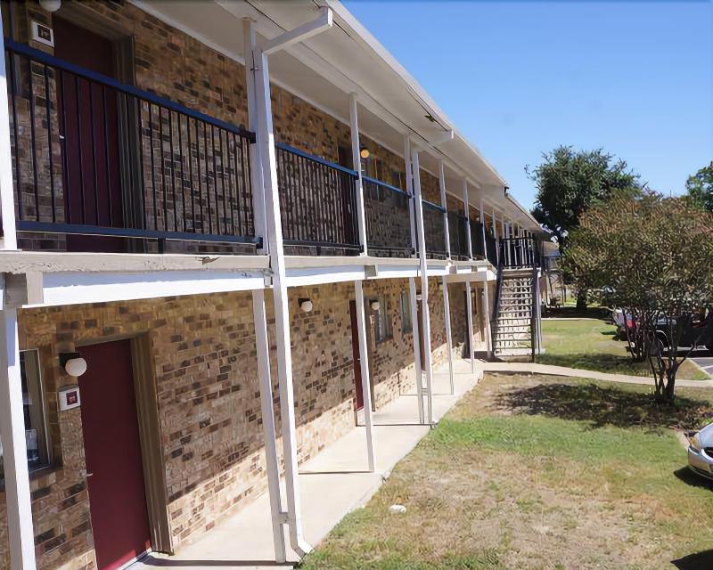 Ranch House Inn And Suites image