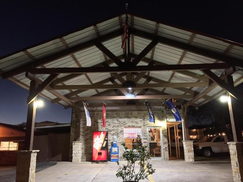 Ranch House Inn And Suites image