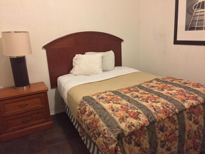 Ranch House Inn And Suites image