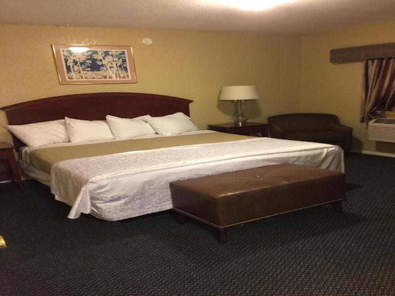 Ranch House Inn And Suites image