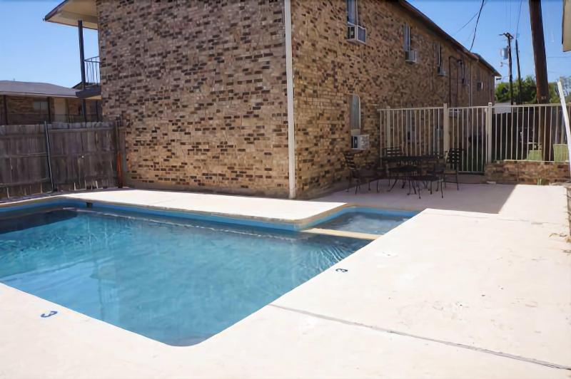 Ranch House Inn And Suites image