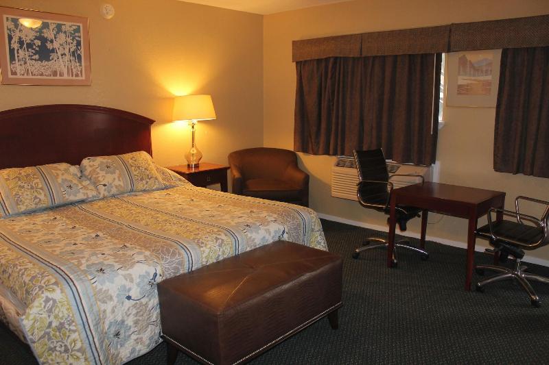 Ranch House Inn And Suites image
