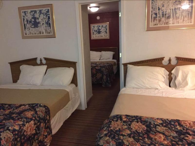 Ranch House Inn And Suites image