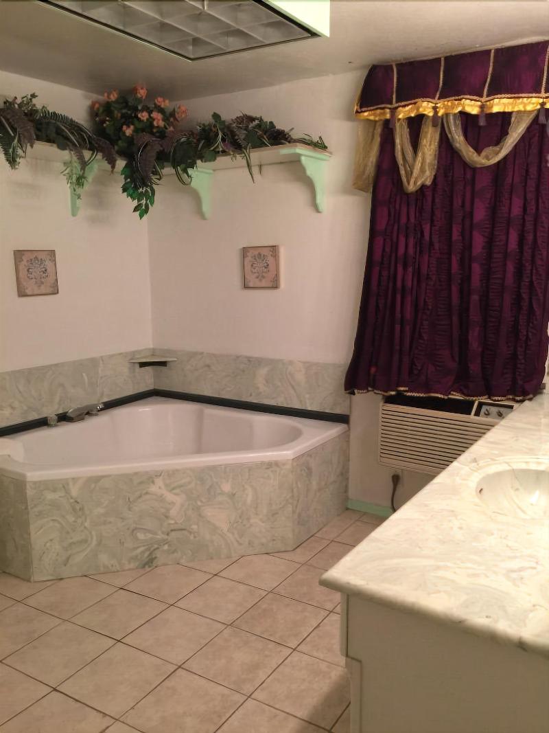 Ranch House Inn And Suites image