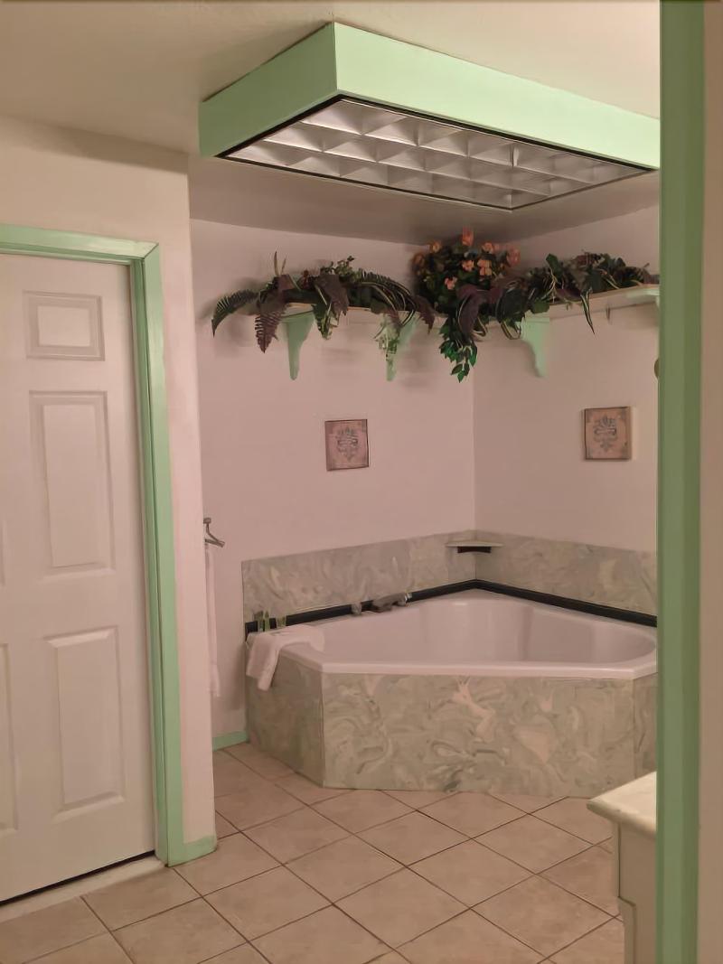 Ranch House Inn And Suites image