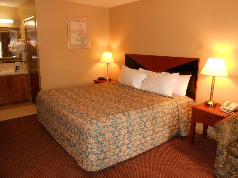 Mcclellan Inn Anniston image