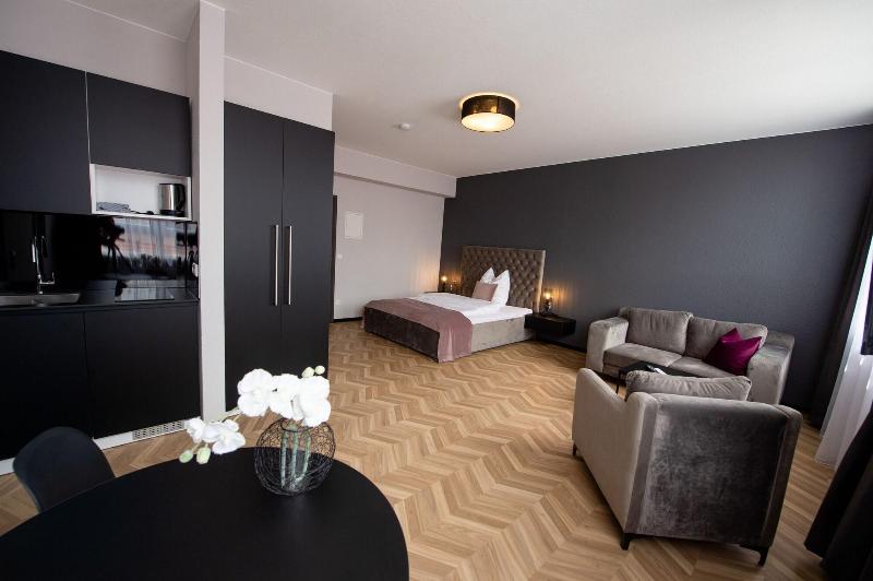 V Business Living Appartment image