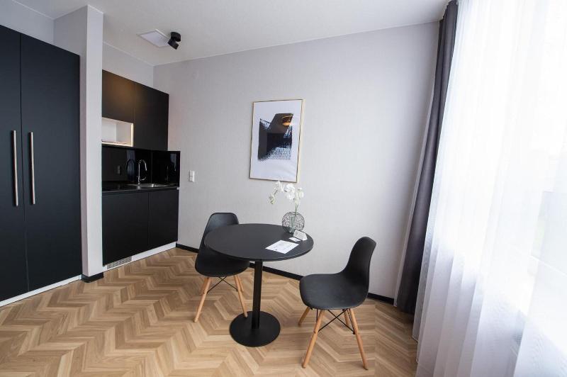 V Business Living Appartment image