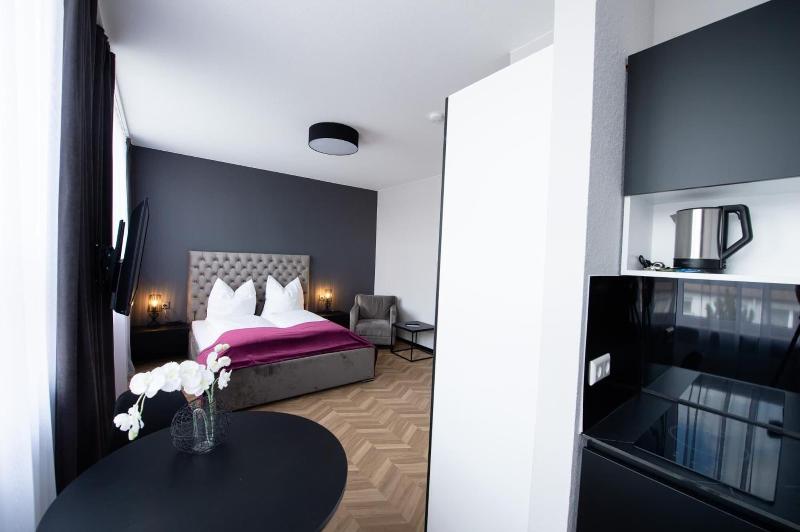 V Business Living Appartment image