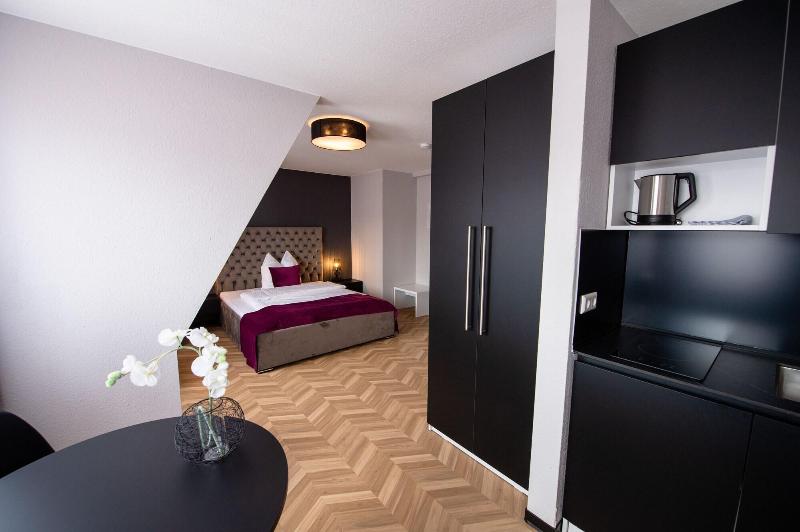 V Business Living Appartment image