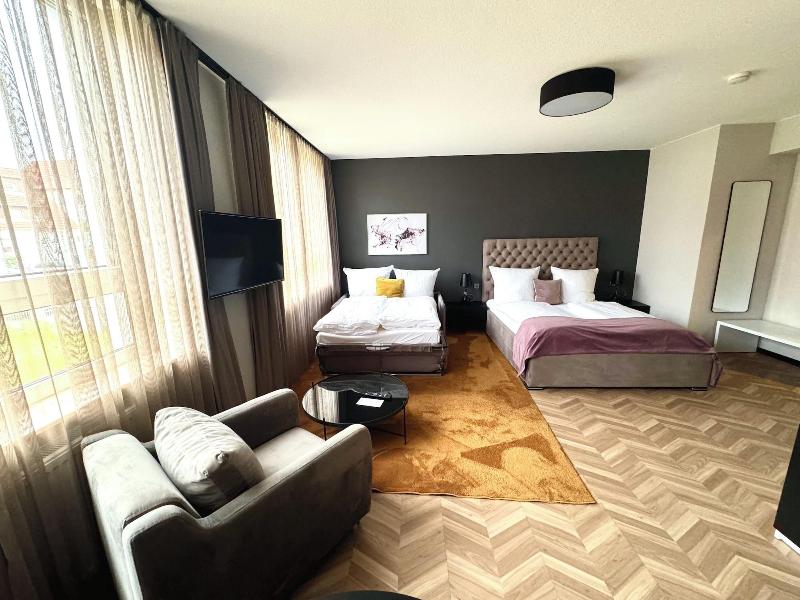 V Business Living Appartment image