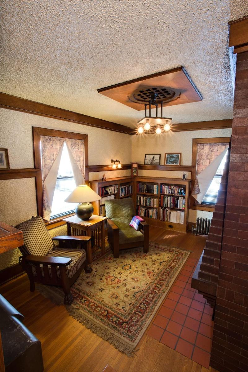 Stewart Inn image