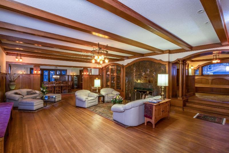 Stewart Inn image