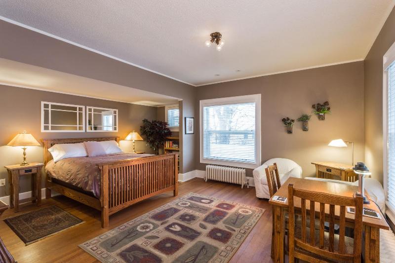 Stewart Inn image