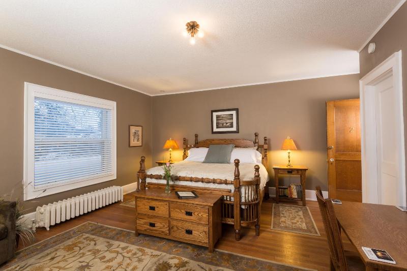 Stewart Inn image