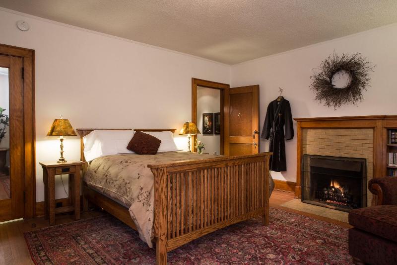Stewart Inn image