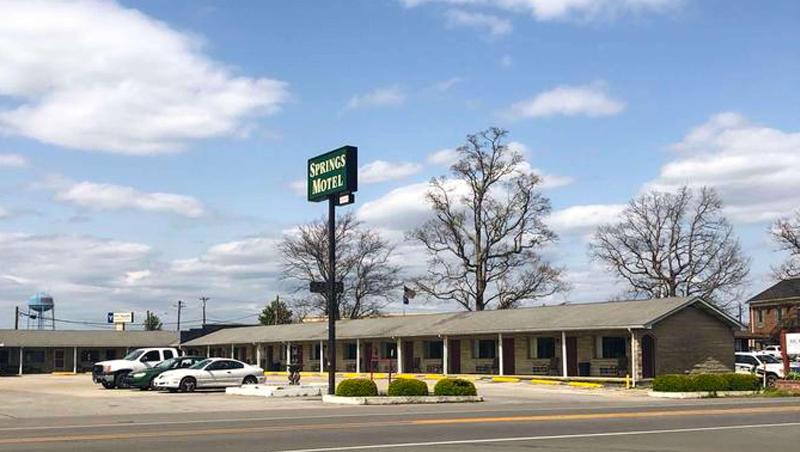 Springs Motel KY image 6
