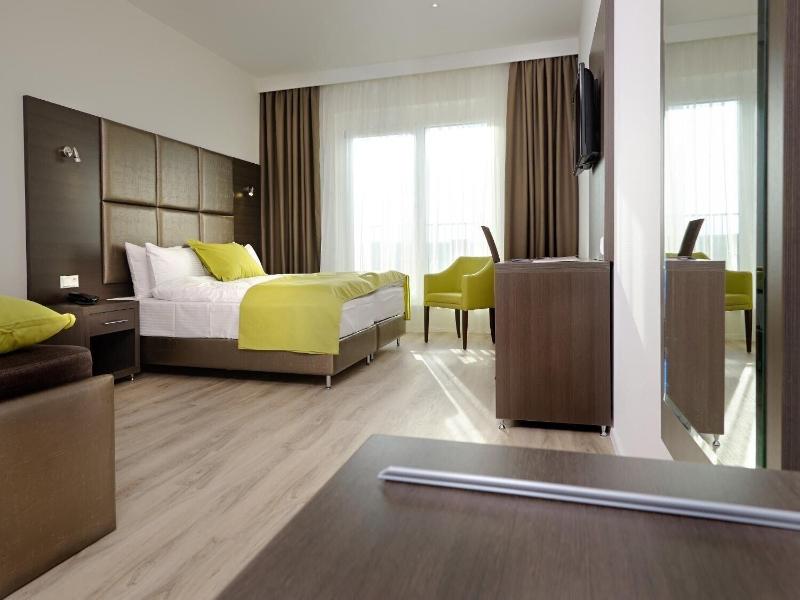 Boutique Hotel Bellevue image