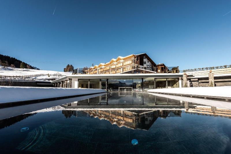 Hotel Pinei Nature & Spirit image